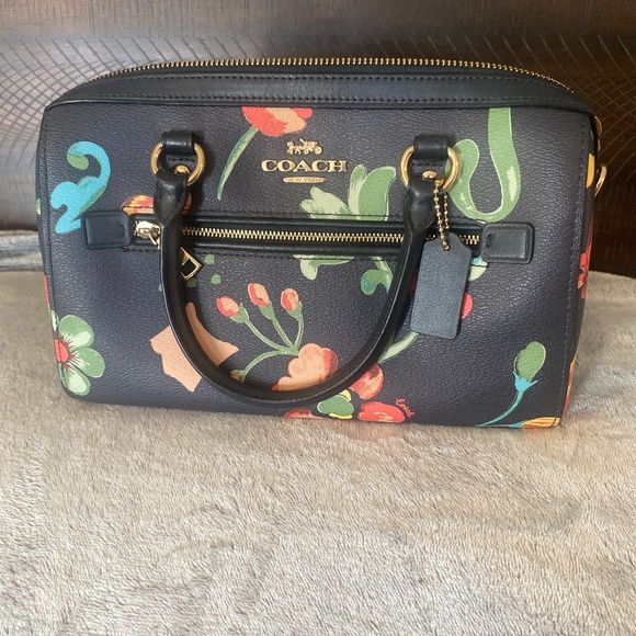 Small Coach Bag - Picture 1 of 4